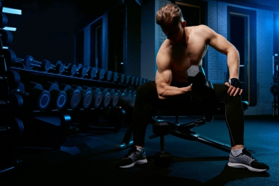 5 manieren om meer spieren te kweken in en buiten de sportschool